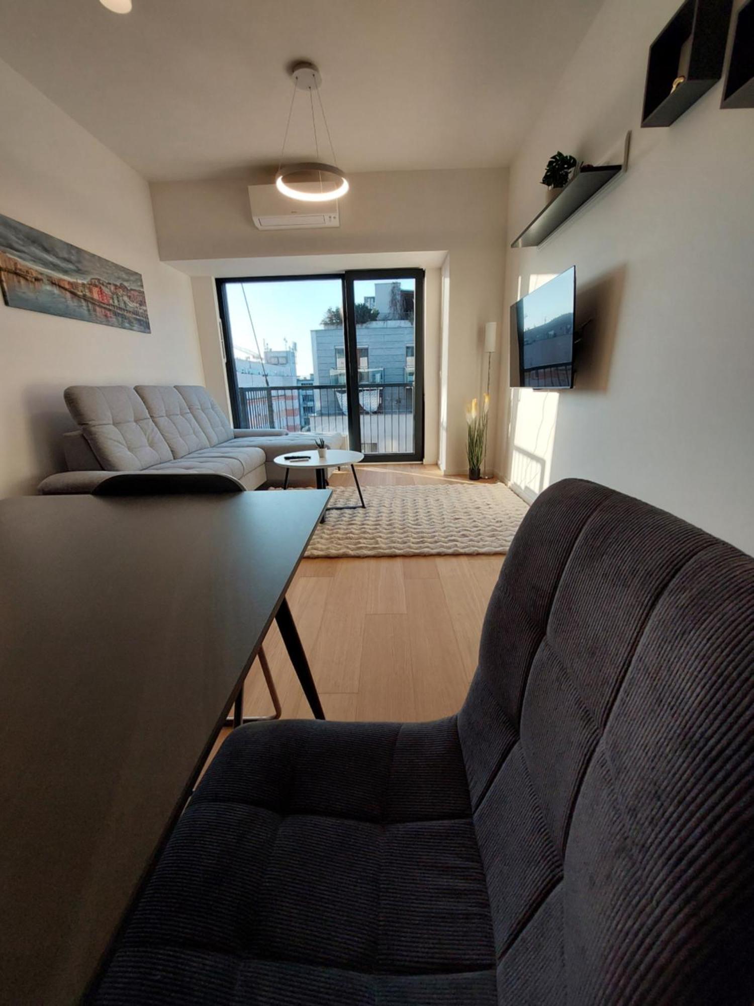Apartment Tusarova Comfort Apartment, Center, Parking!