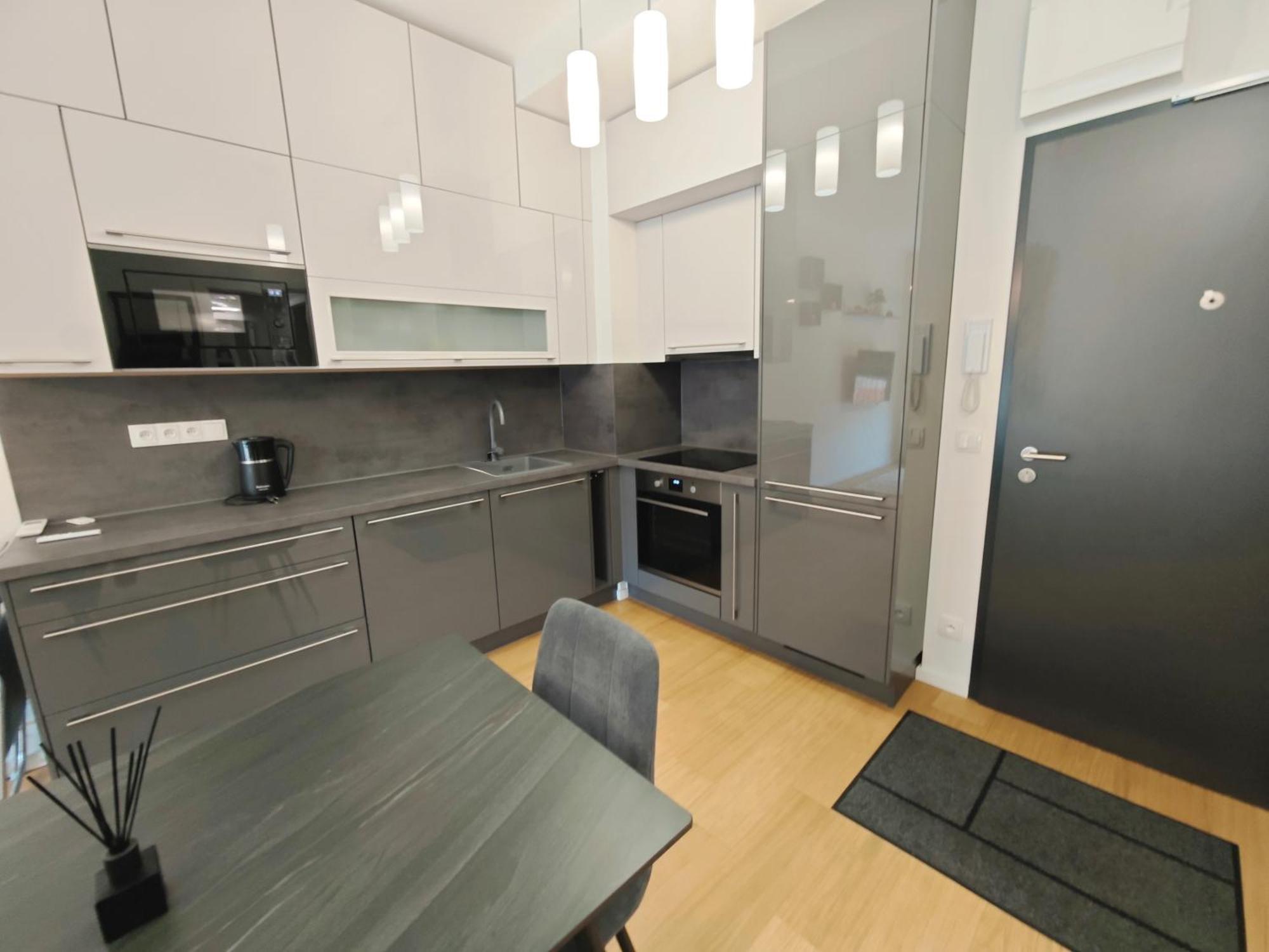 Tusarova Comfort Apartment, Center, Parking! Apartment